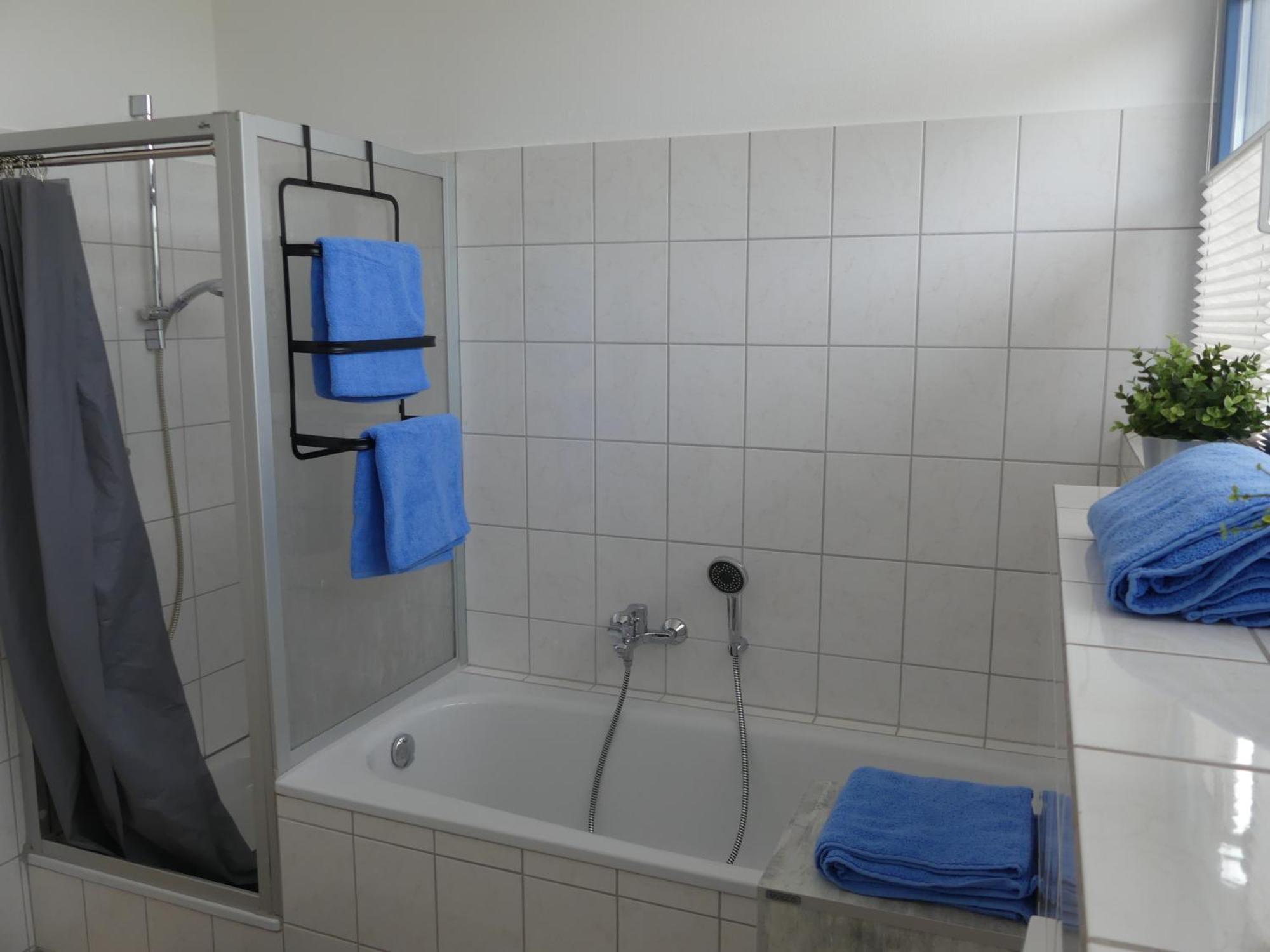 Apartment-Koeln-Bonn, Ihr Zuhause Auf Zeit. Wesseling Buitenkant foto